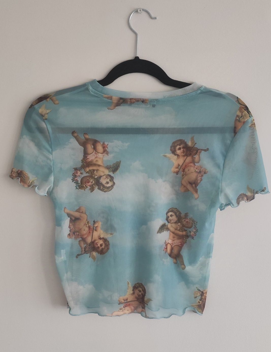 Koszulka w aniołki cherubinki Bershka