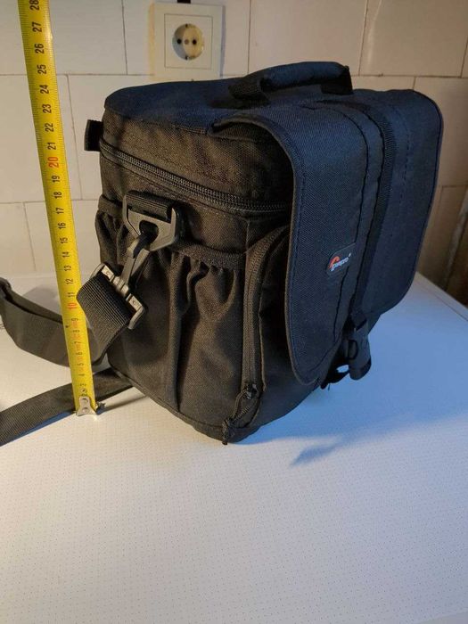 "Lowepro, Adventura 170".Оригінальна сумка