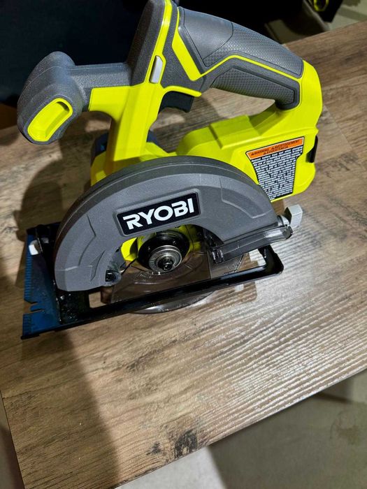 Pilarka tarczowa Ryobi 18V 140mm PCL500B piła nowa faktura