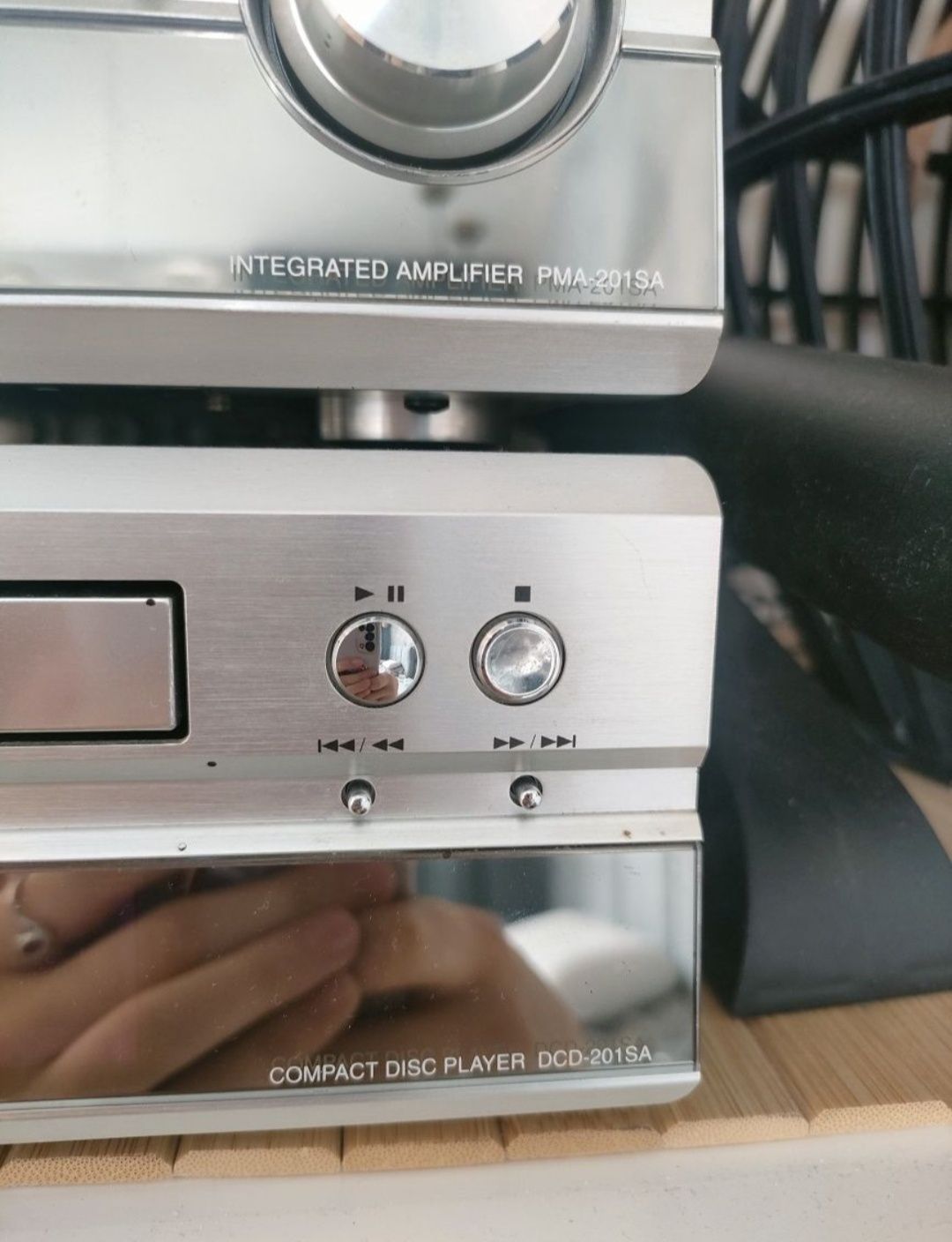 Wieża Denon, wysokiej jakości audio wieza z głośnikami