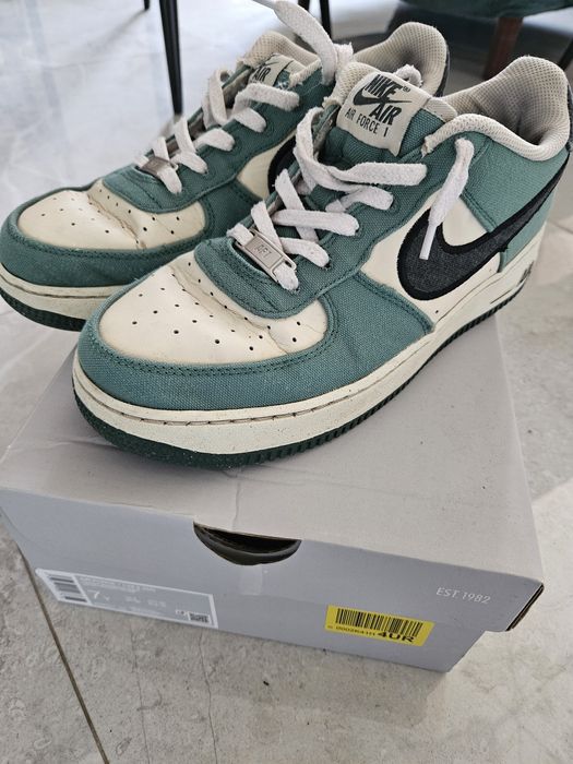 Nike Air Force 1 LV8 unisex