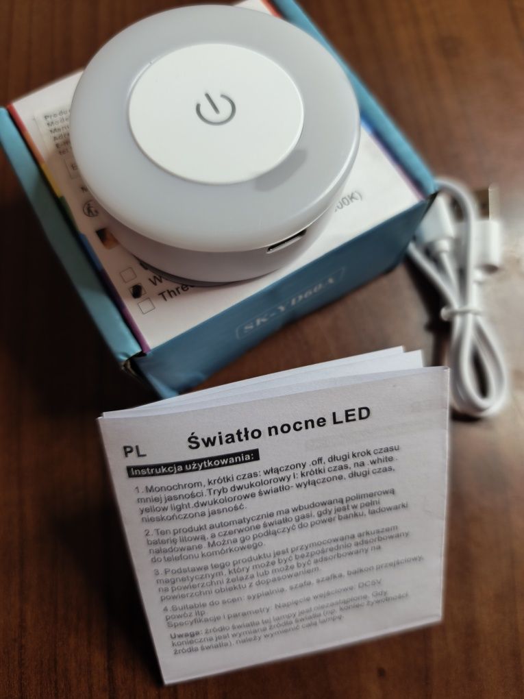 Lampka nocna LED