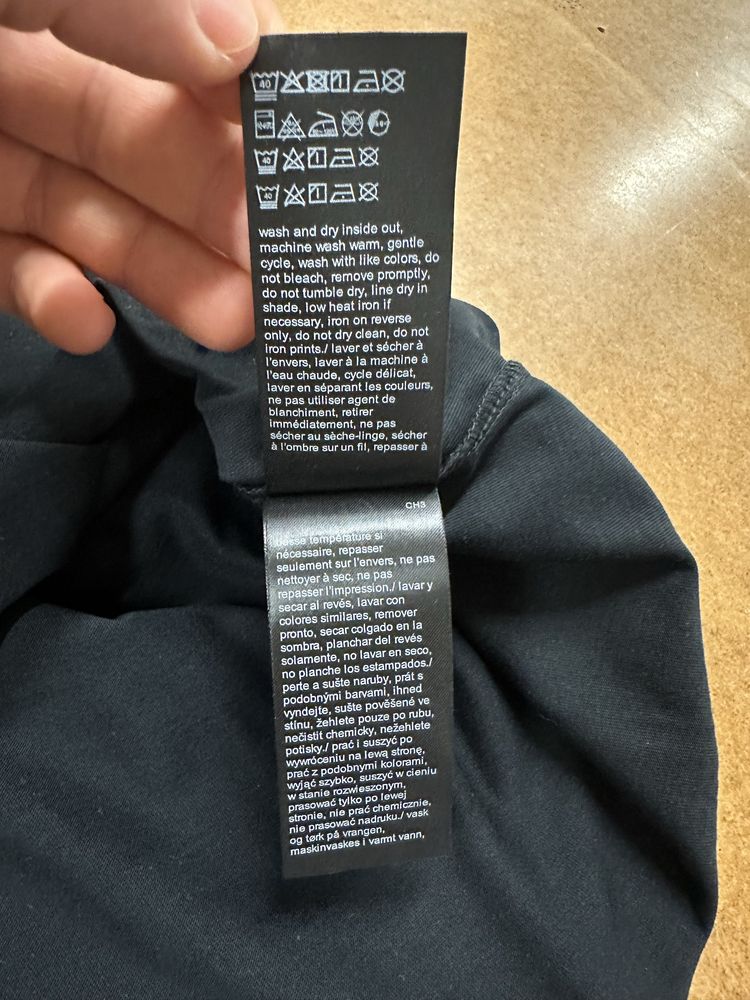 T-Shirt Calvin Klein Preta