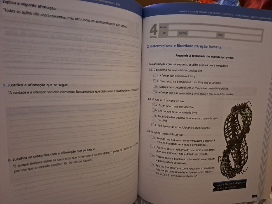 Caderno de atividades Filosofia 10° ano
Reflexões
Editora ASS
Sem escr