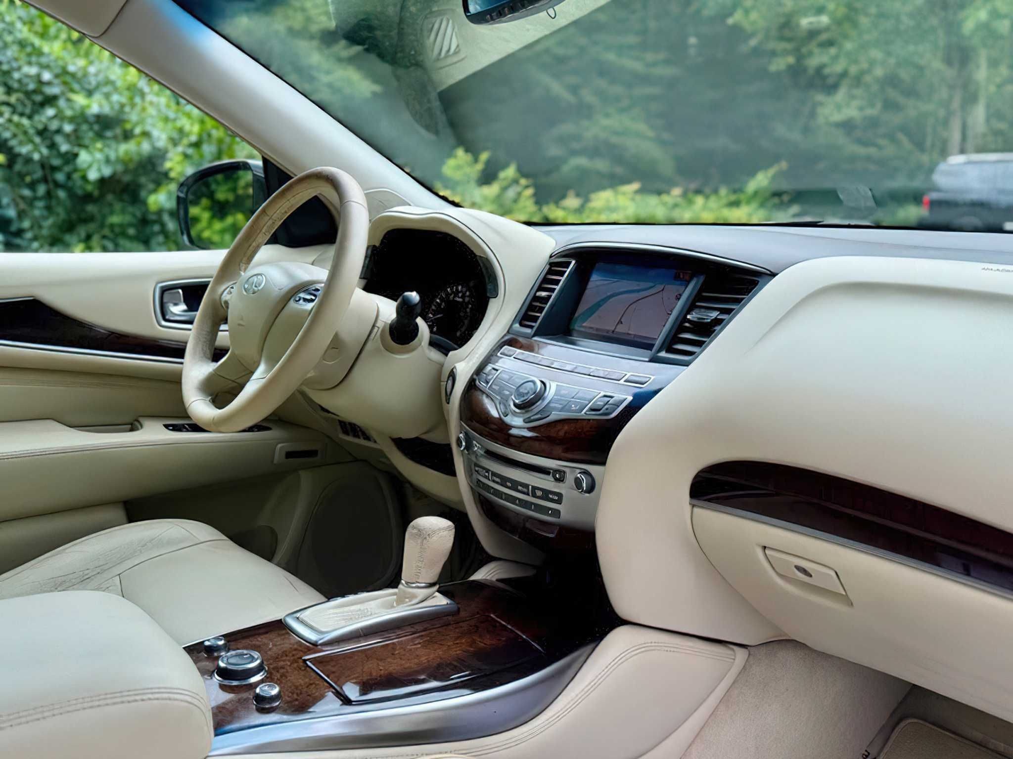 Infiniti Jx35      2013