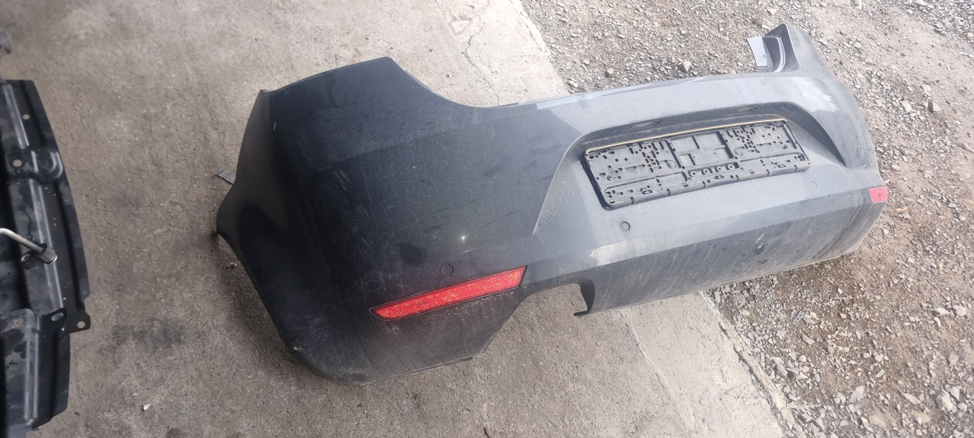 Drzwi Leon 2 II LS7Z BDB Stan klapa do założenia w kolor