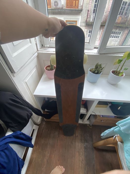Skate longboard muito bom