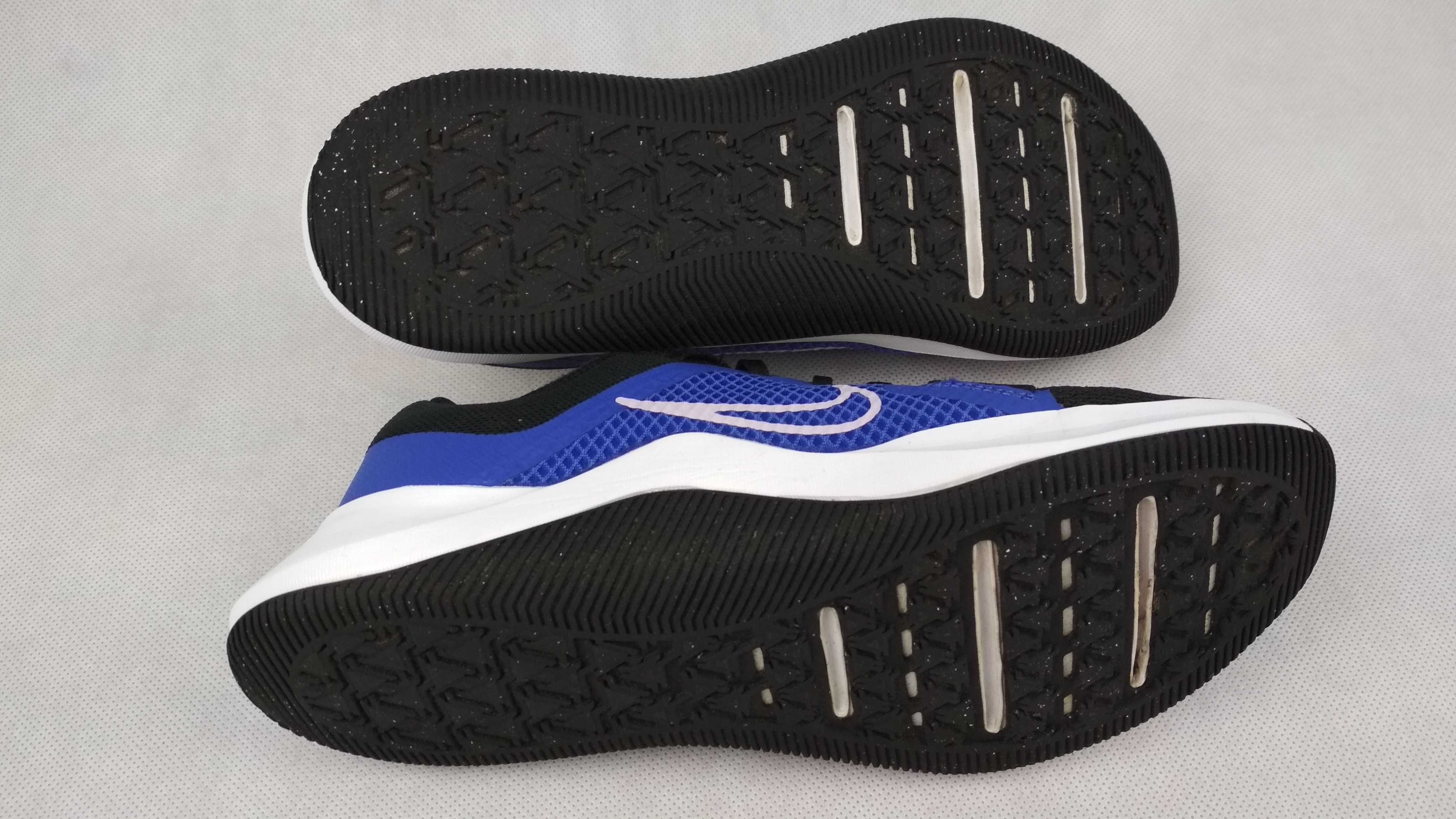 NIKE Mc Trainer 2 Buty Sportowe Treningowe Roz. 38,5