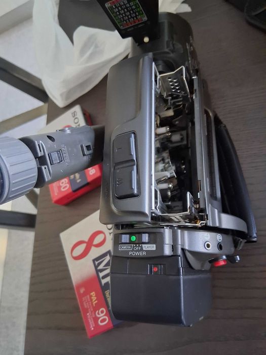 Sony handycam 8 ccd FX200E, a funcionar bem com todos os acessórios