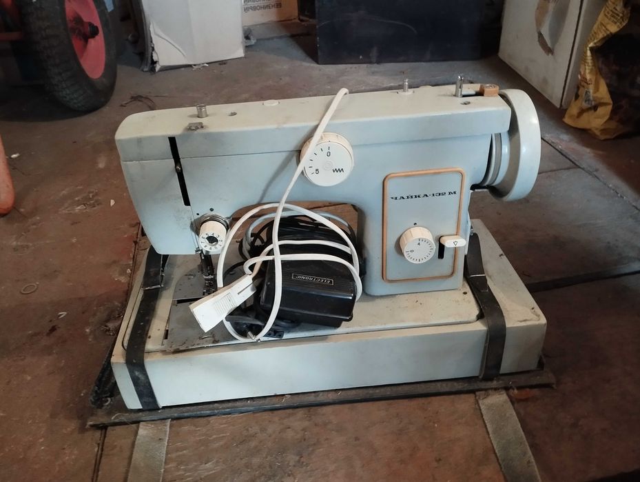 Пром швейную машину чайка 132М