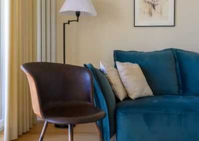 Sofa&Friends rozkładana sofa/ kanapa Flora z funkcją spania