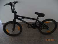 Bicicleta BMX + suportes laterais