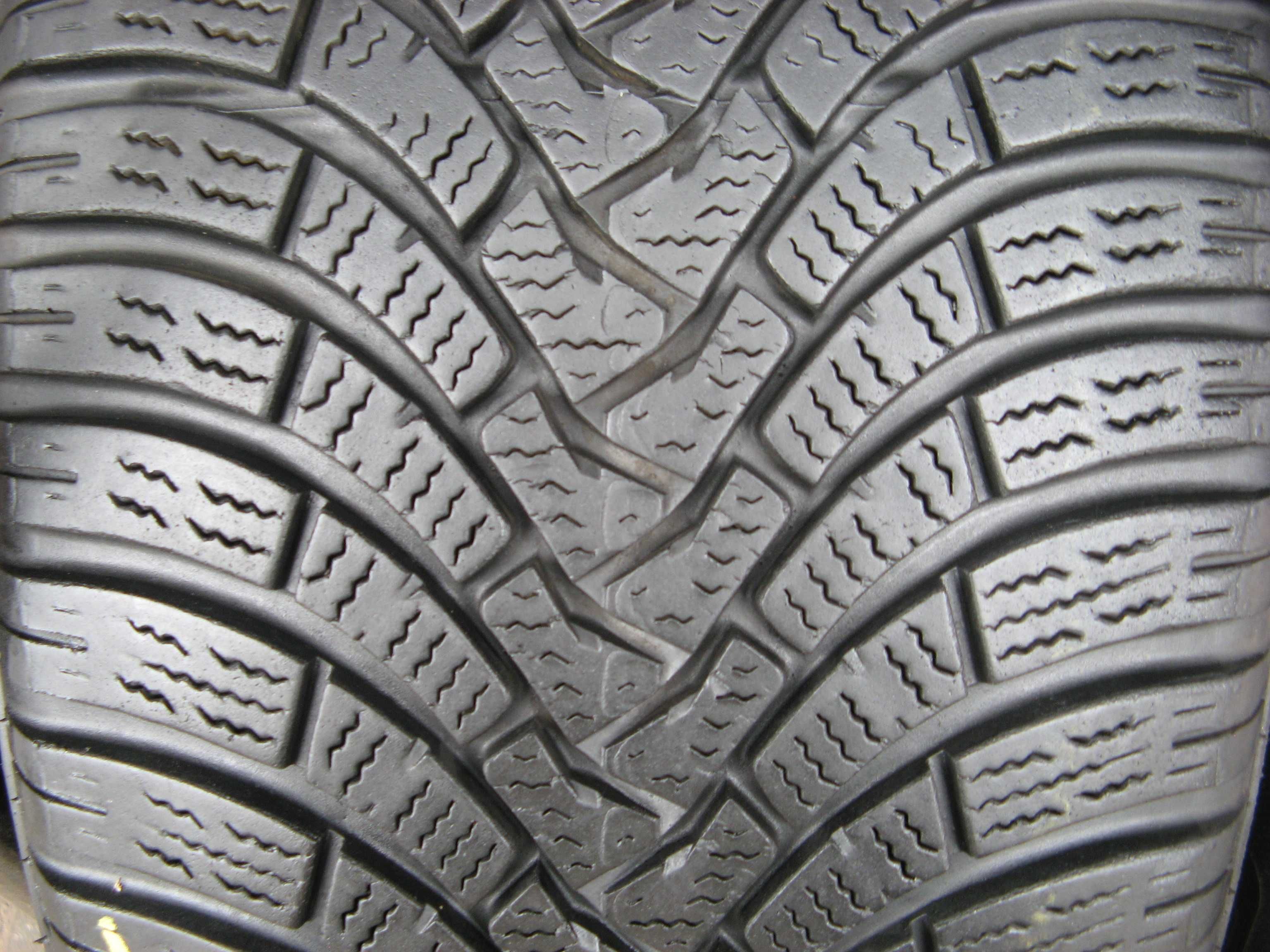 225/55R17 FALKEN EuroWinter HS01 - nr.0356