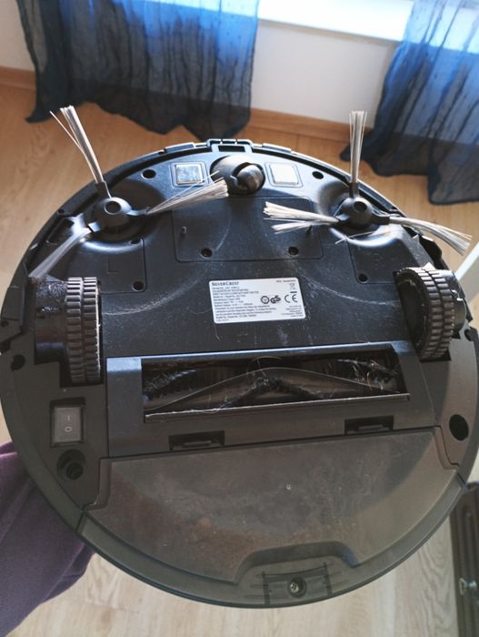 Aspirador robot lava e aspira