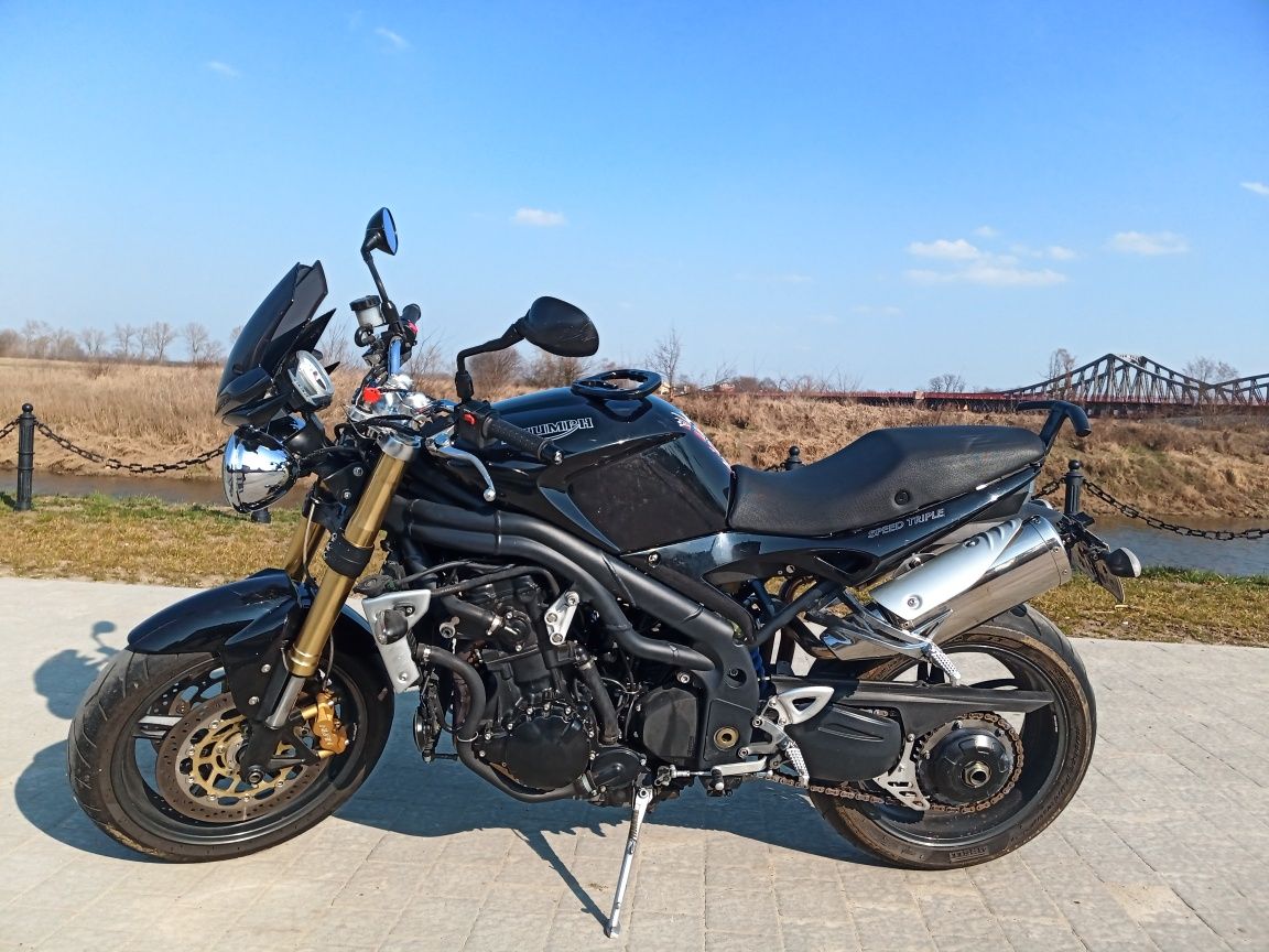 Triumph speed triple 1050