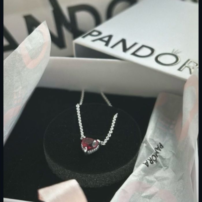 Оригінальна підвіска Pandora “Червоне серце”