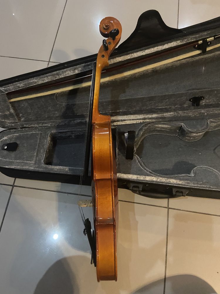 Violino 3/4 com estojo