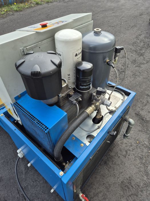 Sprężarka śrubowa CompAir L22 / 22 kw