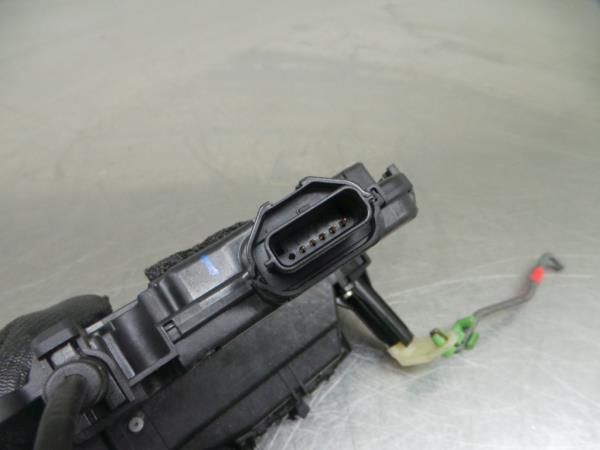 Fechadura / fecho porta frente esquerdo NISSAN Micra V (K14)