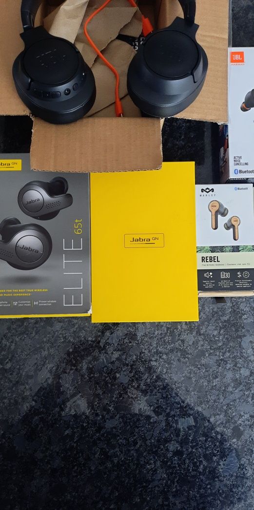 5 par słuchawek bezprzewodowych lg, jbl, jabra, house of marley