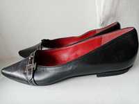 Кожаные туфли с пряжкой лодочки остроносые черные на низком ходу
