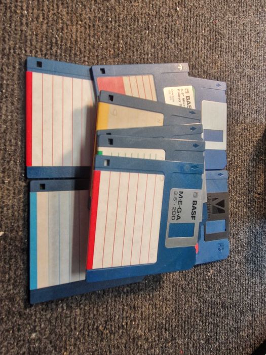 Zestaw 12 Dyskietek 3,5 " 1,44 MB