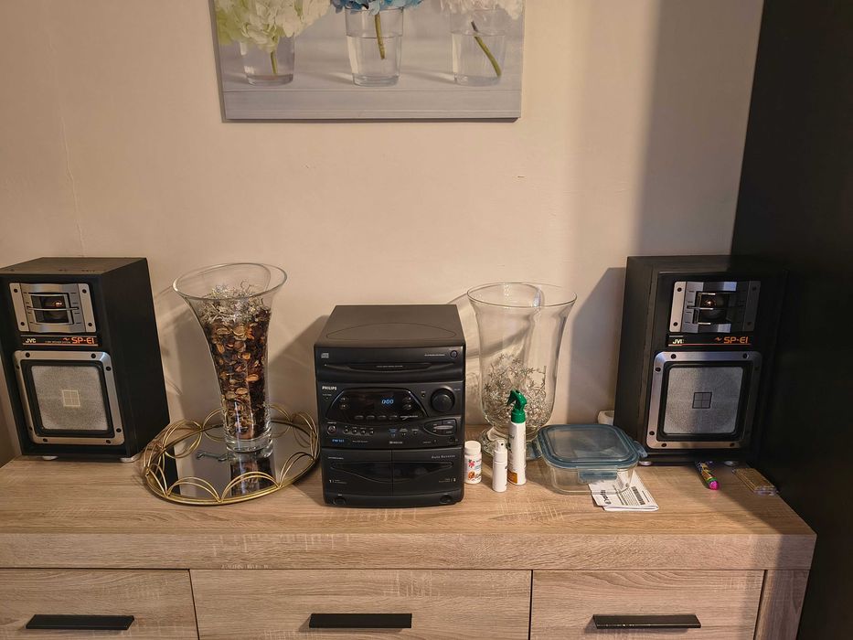 Wieża PHILIPS - kolumny JVS 40W/80(music) 8 ohm. Ładna. Czytaj opis.