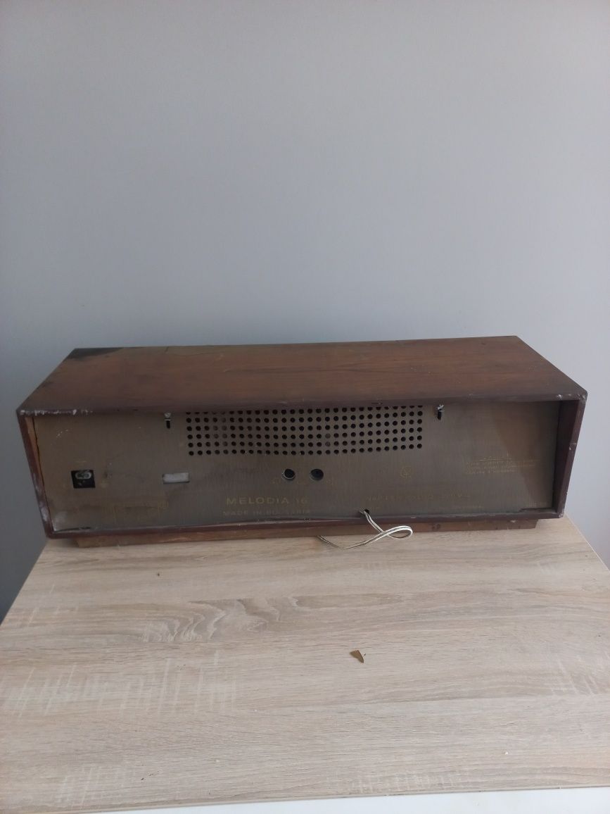 Radio Melodia 16