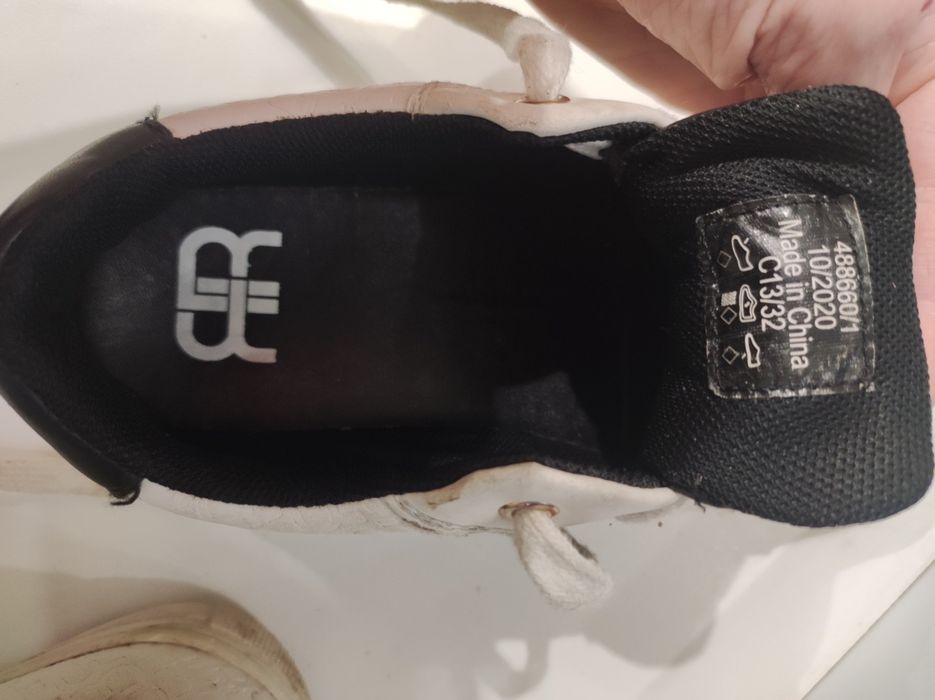 Дитячі кросівки 32р.