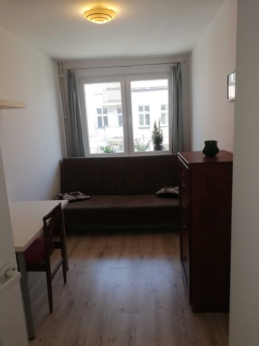 Wynajmę pokój w trzypokojowym mieszkaniu blisko Starówki.