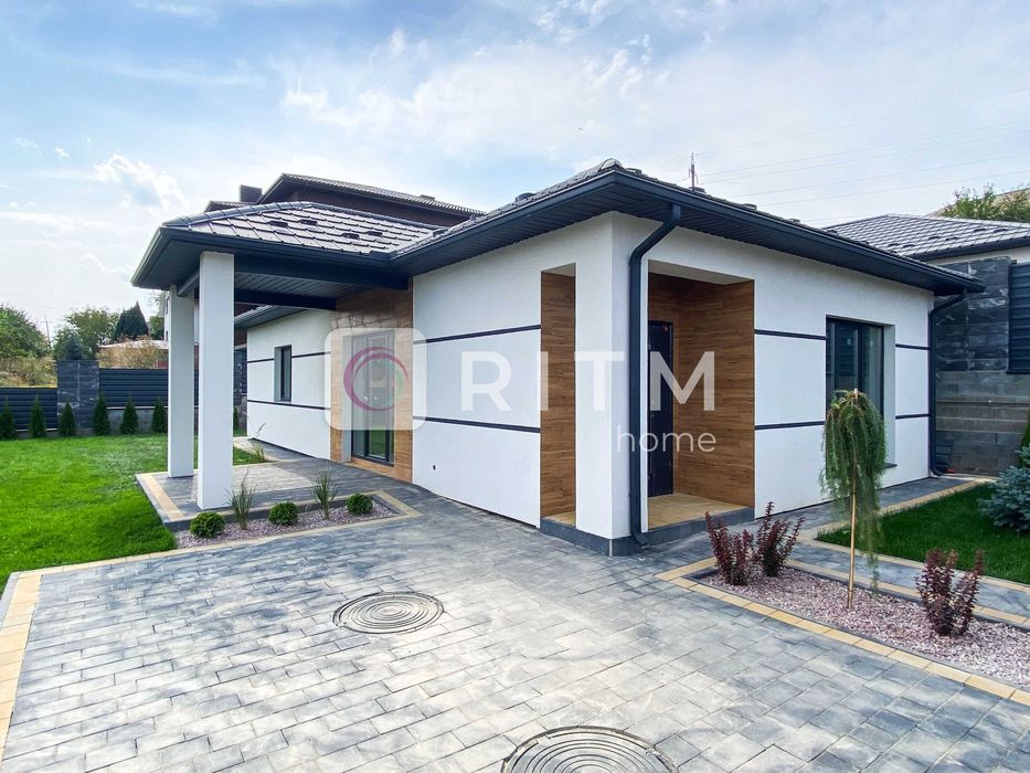 Продаж затишного будинку з газом у спокійному районі Луцька!