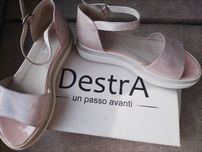 Босоніжки жіночі (кожа)DESTRA 39пару раз одягали,в гарному стані