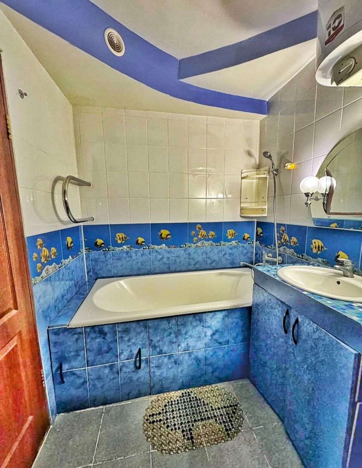 Продам квартиру 2к. р-н , Автовокзал, Жилищный сертификат.