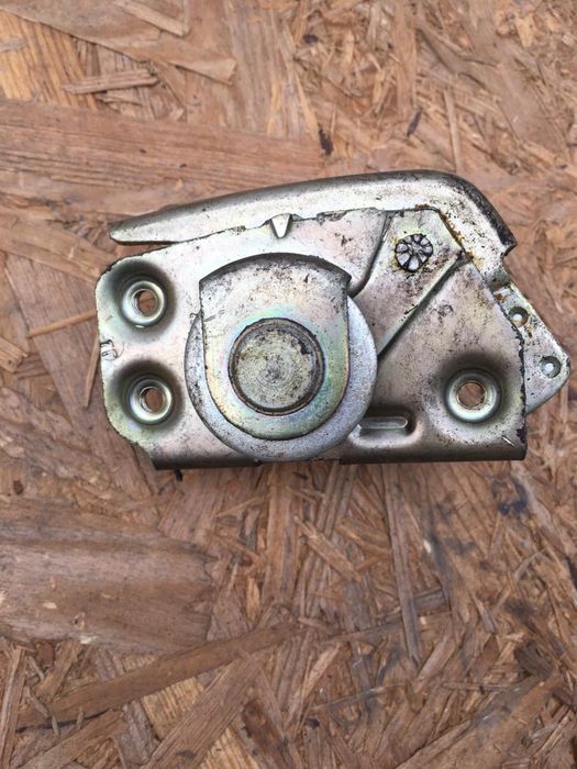 Дверний замок для авто