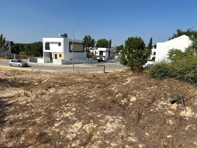 Terreno com projeto aprovado para moradia isolada - Maça - Sesimbra