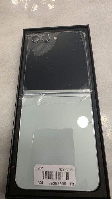 Samsung Galaxy Flip 5  Stan idealny