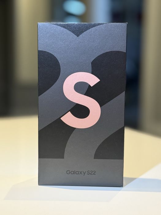 Samsung Galaxy S22 256GB Gold • Stan bardzo dobry + Oryginalne Pudełko