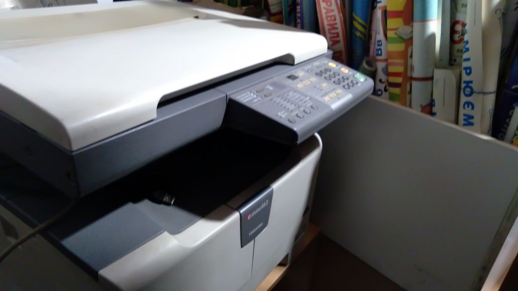 професиональный ксерокс  сканер тошиба продам недорого