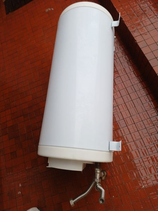 Vendo  termoacumulador novíssimo e funcionando perfeitamente. Preço  i