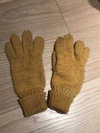 Musztardowe rękawiczki