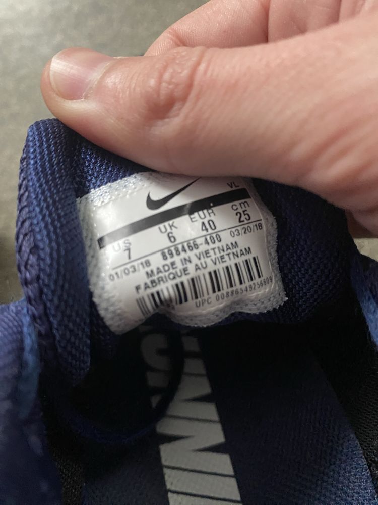 Кросівки Nike 40 розмір 25 см по устілці