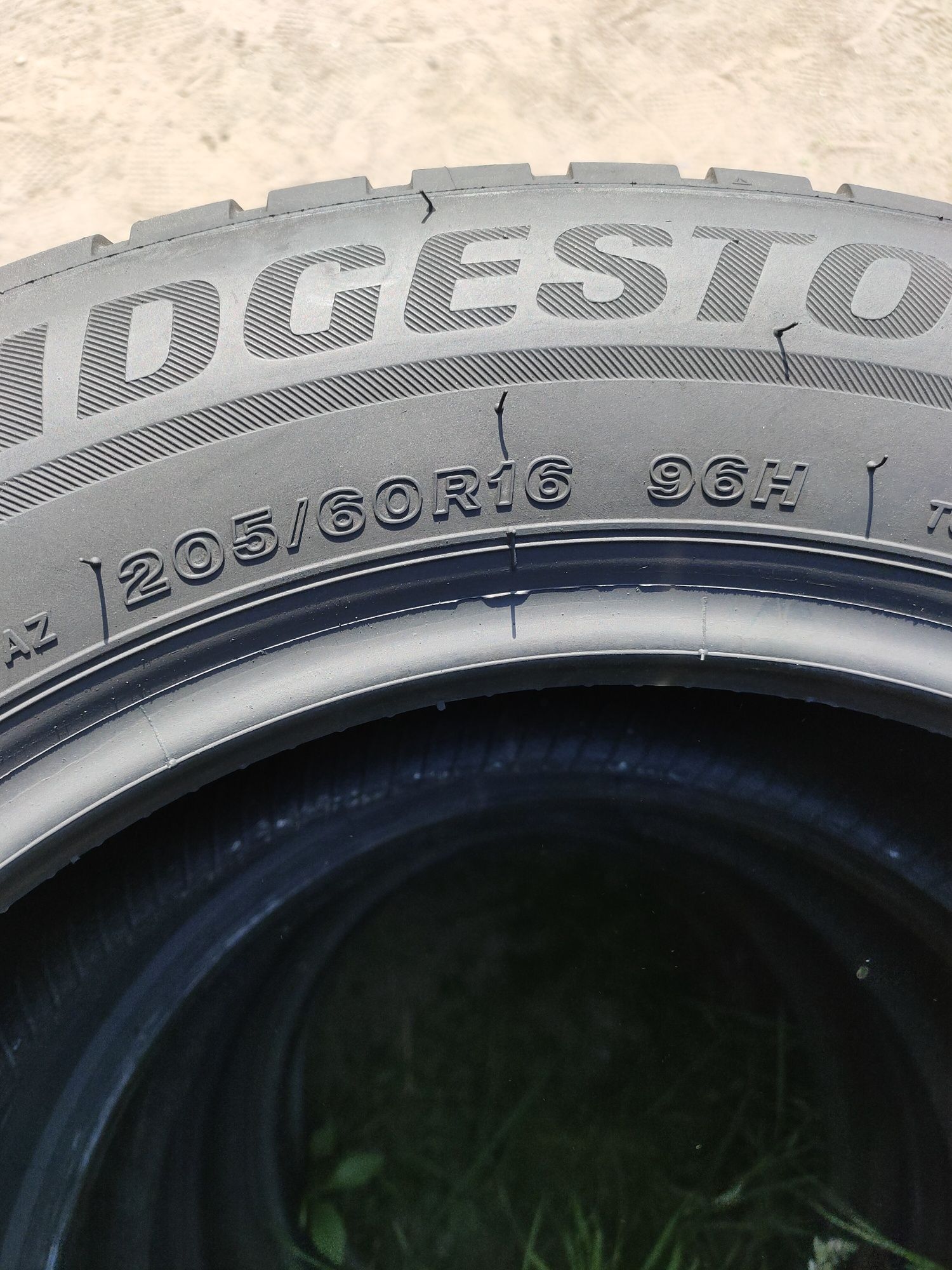 050 1x205/60R16 96H Bridgestone Blizzak 2018r 6mm FAKTURA ADIGO