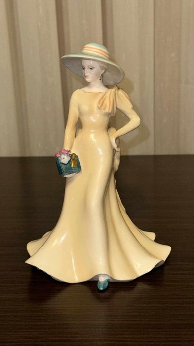 Figurka z porcelany Coalport