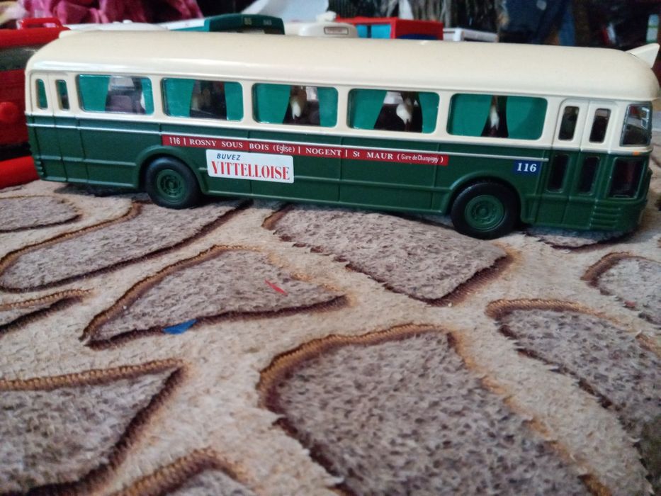 Автобусы разные лиаз,лаз,паз...