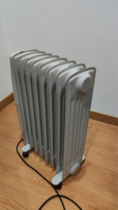 Aquecedor a Óleo EFACEC 1200W – Funciona Perfeitamente