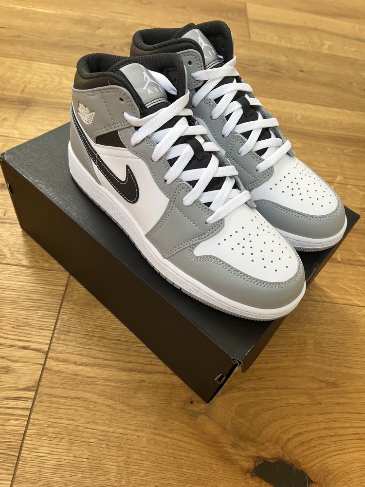 Nowe buty Jordan Mid Smoke Grey 40