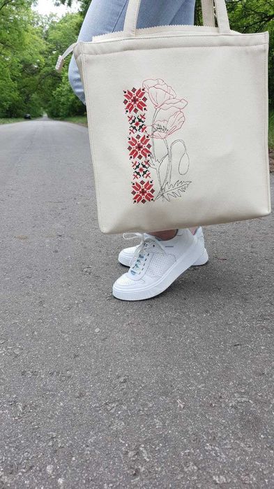 Сумка Шопер з трендовою вишивкою бежевий колір