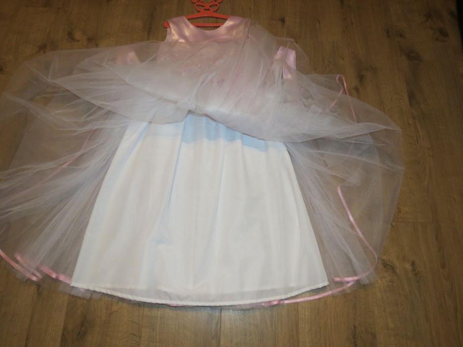 Платье для девочки праздничное, 8-10лет