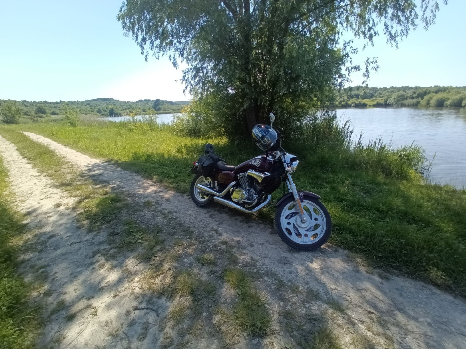 Мотоцикл дорожній 250