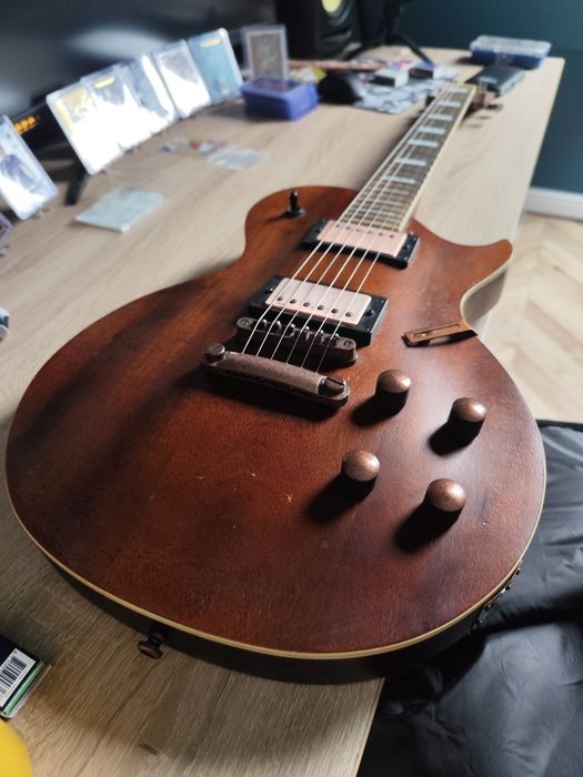 Gitara elektryczna AXL guitars